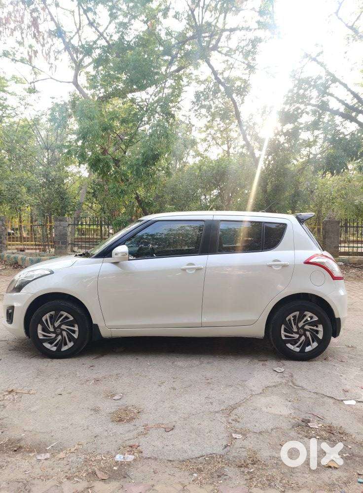 Maruti Suzuki Swift Vxi + Manual, 2016, Petrol