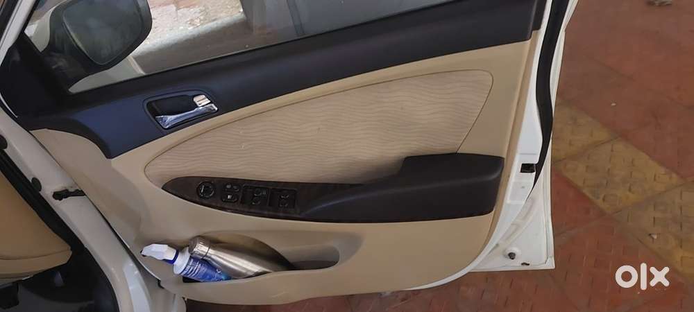 Hyundai Fluidic Verna 2011 Year