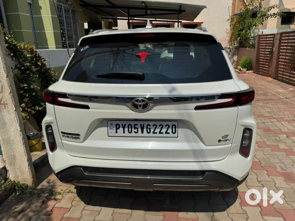 Toyota Hyrder Hybrid Automatic 6 Months Old