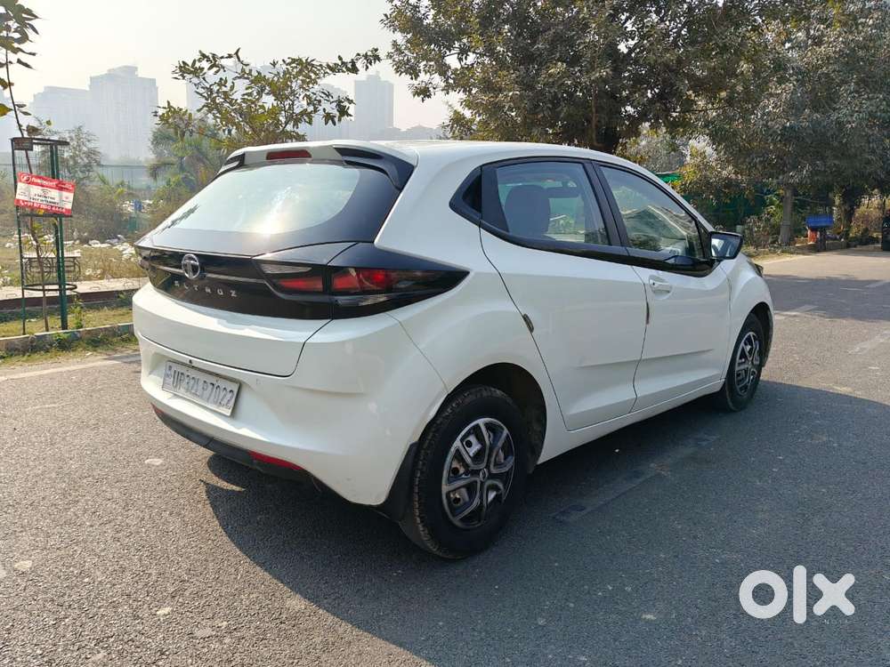 Tata Altroz 1.2 Xe, 2020, Petrol