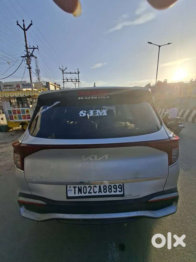 Kia Carens 2024 Petrol Well Maintained