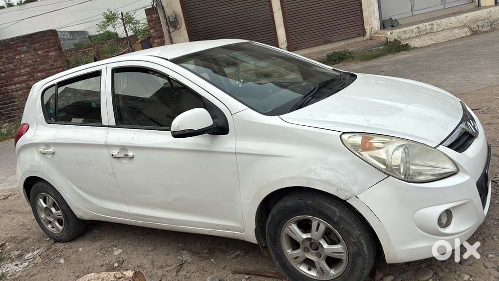 Hyundai I20 Petrol Manual 2011