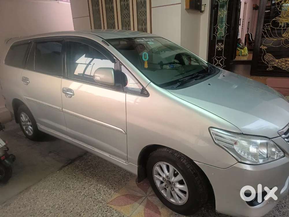 Toyota Innova 2012 Diesel 210000 Km Driven