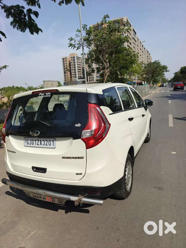 Mahindra Marazzo 2020 1st Owner White Colour