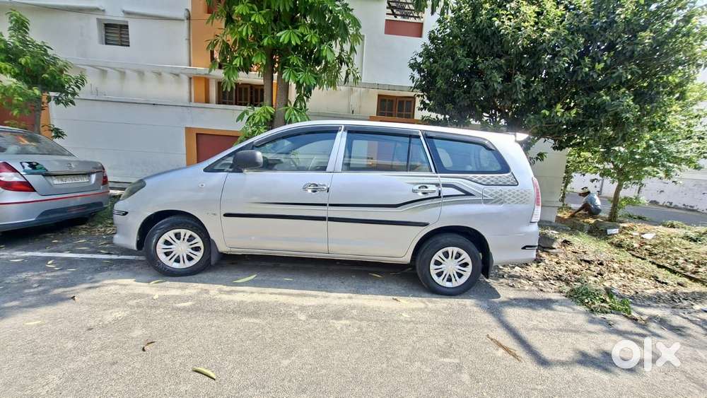 Toyota Innova 2.5 Gx 7 Str Bs-iii, 2009, Diesel
