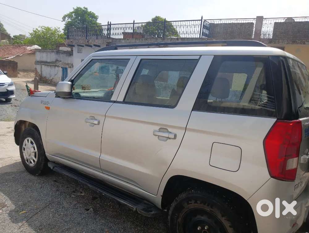 Mahindra Tuv 300 T6 Year 2016