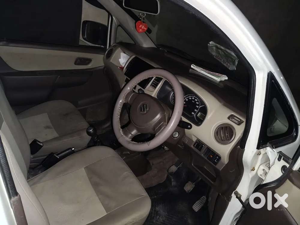 Seel Di Caar In The Maruti Suzuki Zen Estilo