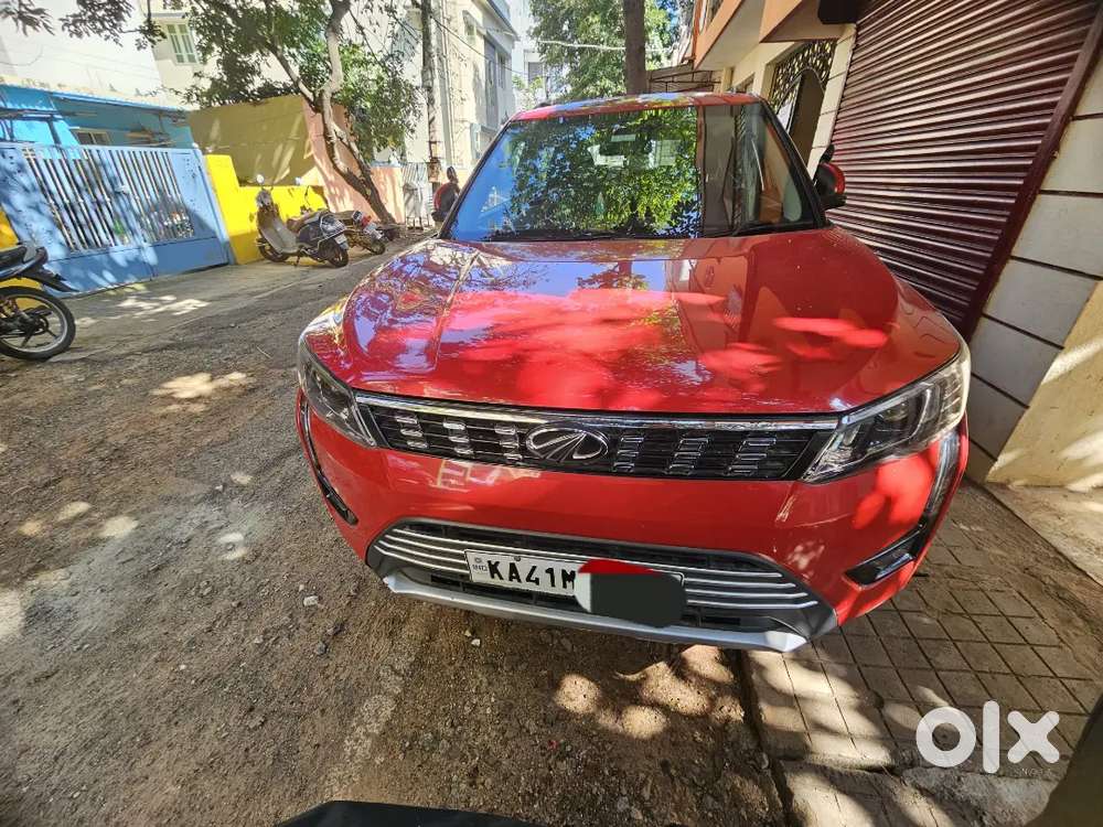 Mahindra Xuv300 2020 Petrol Well Maintained