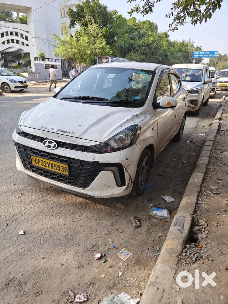 2024 Hyundai Aura S Cng Manual 79000 Km