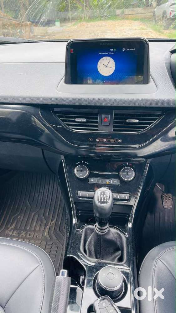 Tata Nexon, 2022, Petrol