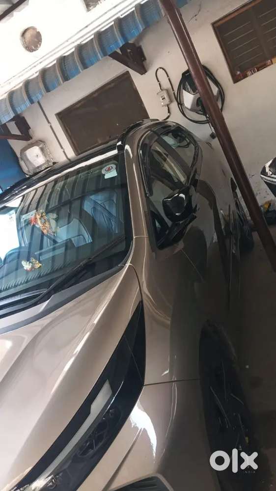 Tata Altroz 2025 Petrol 9000 Km Driven