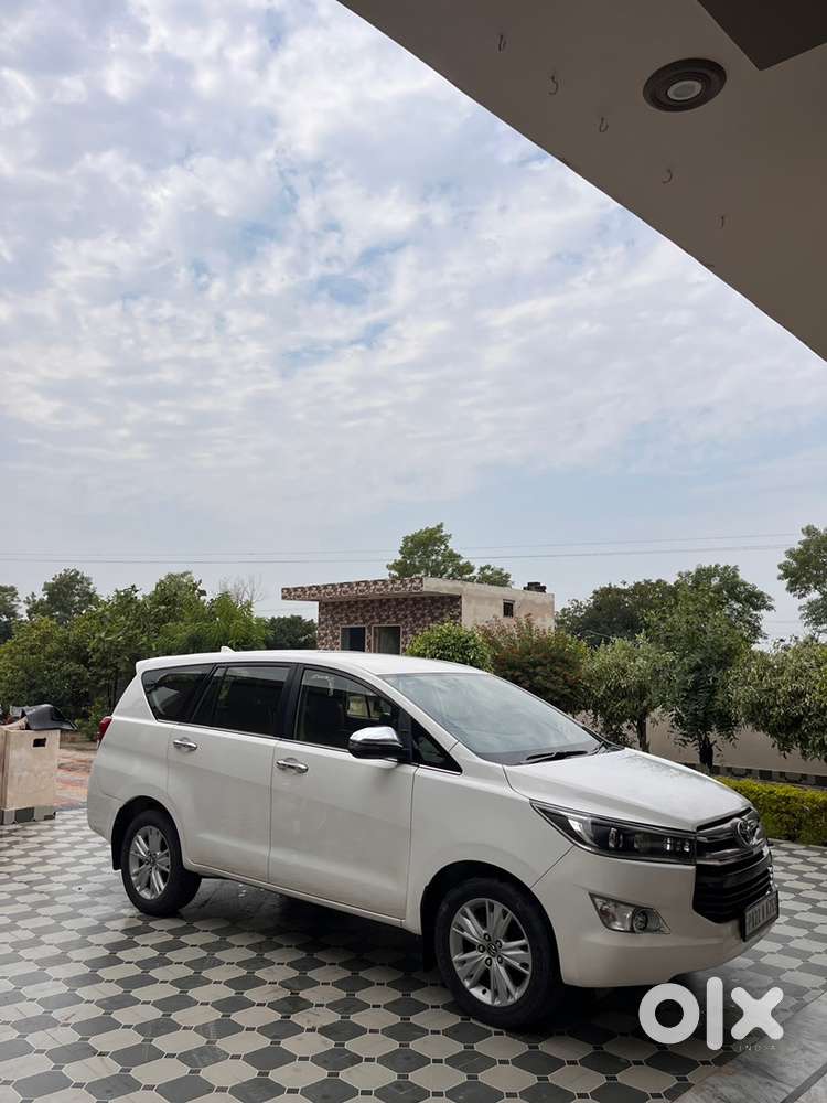 Toyota Innova Crysta 2019