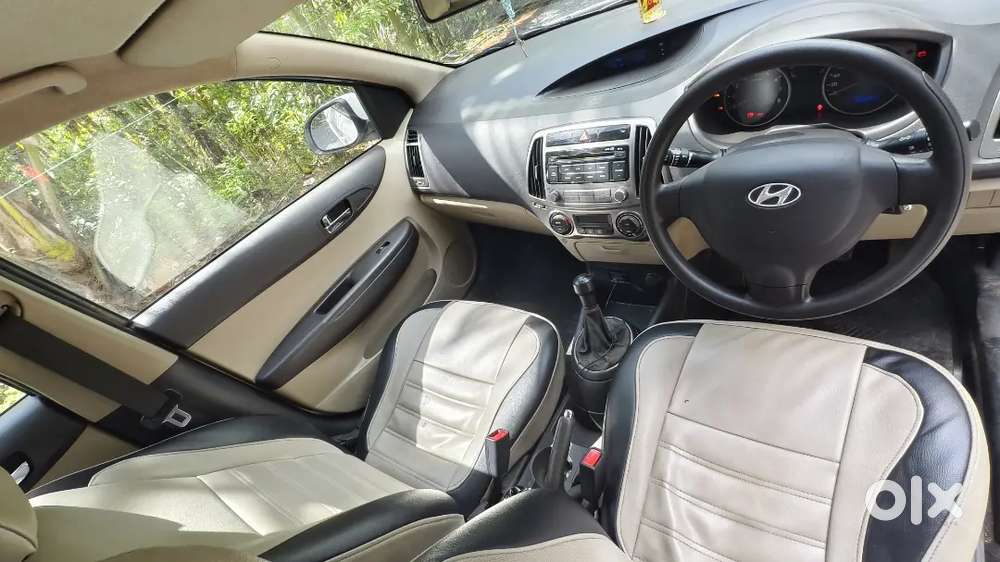 Neat High Quality Hyundai I20 Magna  2014 Petrol 60500 Km Driven