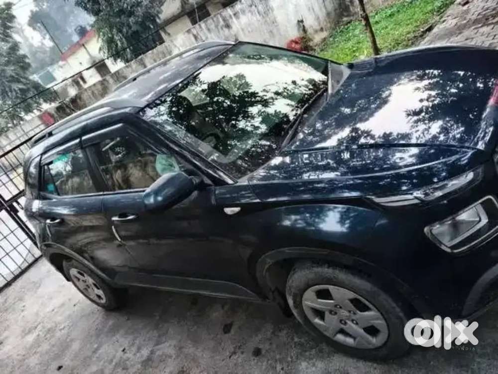 Hyundai Venue Petrol (2019)