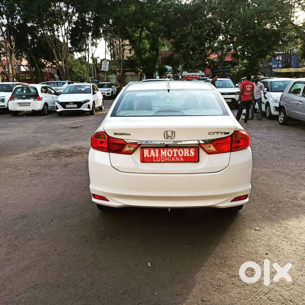 Honda City V At Sunroof I-vtec, 2016, Petrol