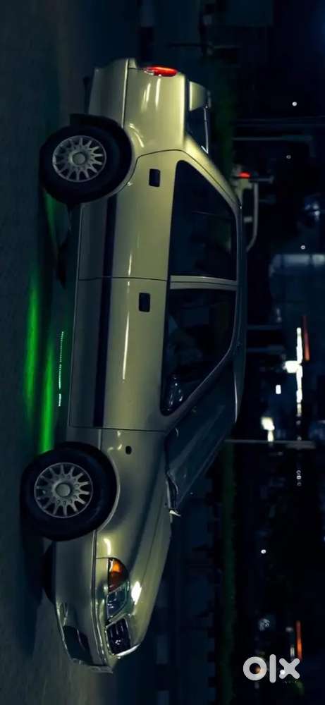 Maruti Suzuki Esteem 2002