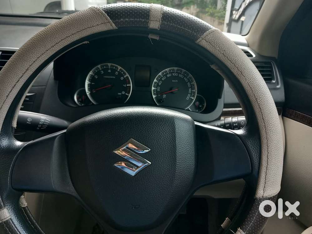 Maruti Suzuki Swift Dzire 1.2 Vxi Bsiv, 2014, Petrol