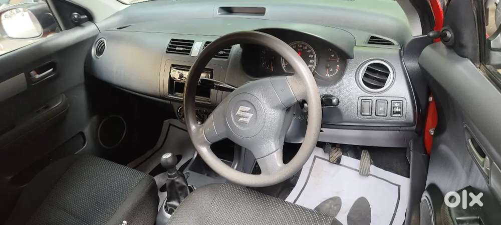 Maruti Suzuki Swift 2005 Petrol 139000 Km Driven