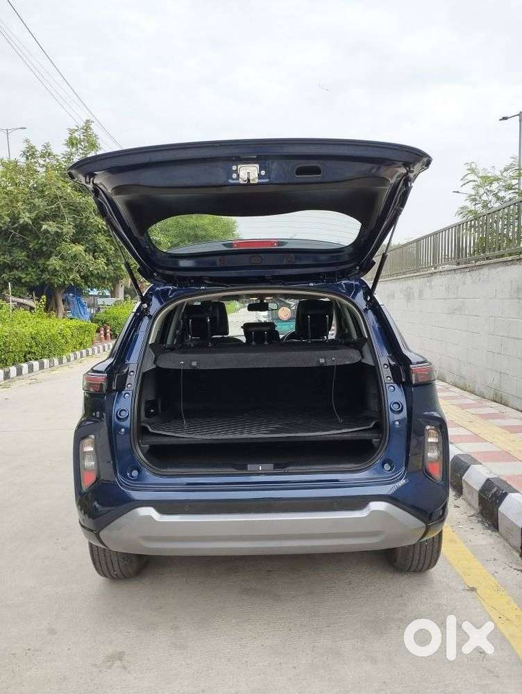 Maruti Suzuki Grand Vitara 1.5 Alpha Plus Intelligent Hybrid Ecvt, 2..