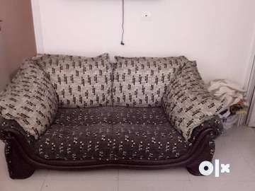 7 seater deals sofa olx