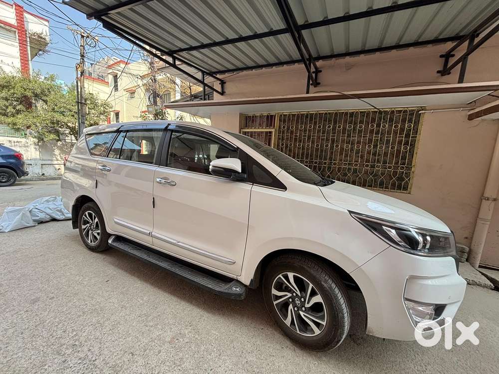 Toyota Innova Crysta Diesel 2025
