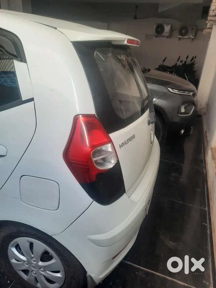 Hyundai I10 Sportz 2012,all 4 Tyries New With Mrf Brand.