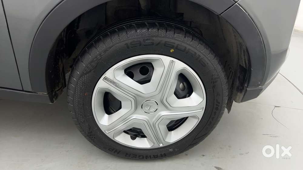 Tata Nexon 1.2 Revotron Xm, 2022, Petrol