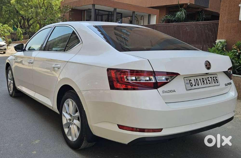 Skoda Superb Lk 1.8 Tsi At, 2017, Petrol