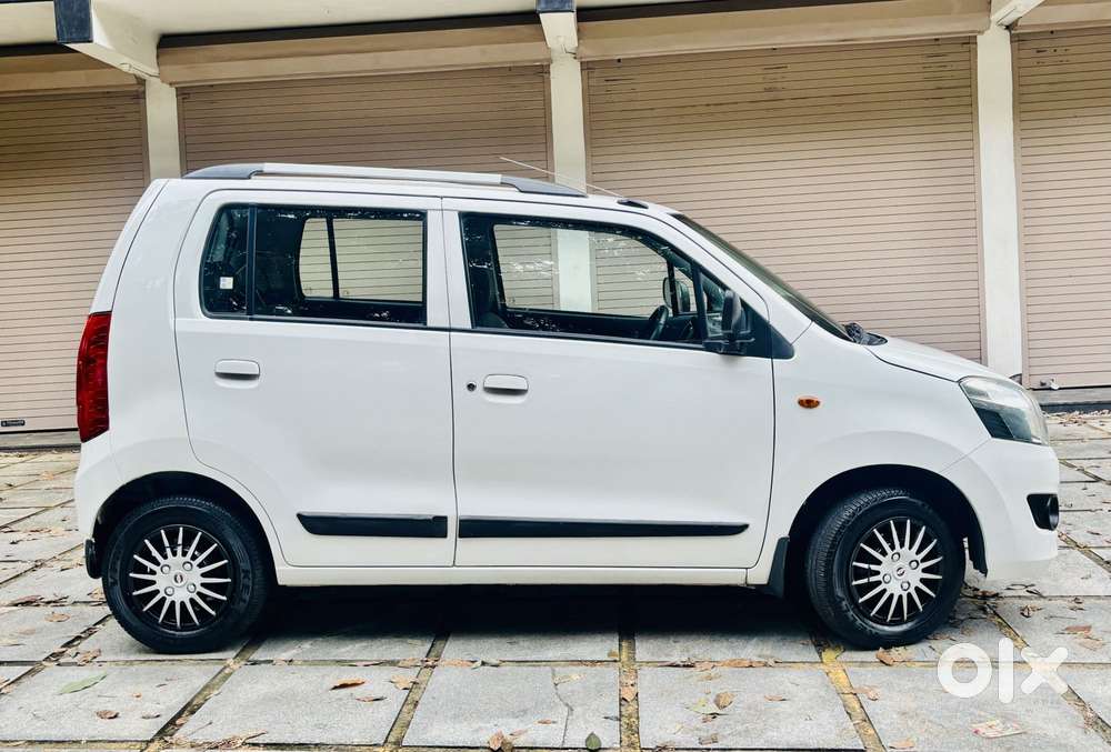 Maruti Suzuki Wagon R Lxi 1.0, 2016, Petrol