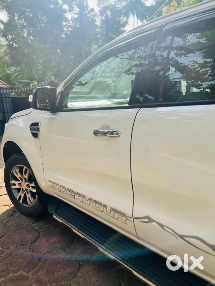 Ford Endeavour 3.2 Titanium 2017