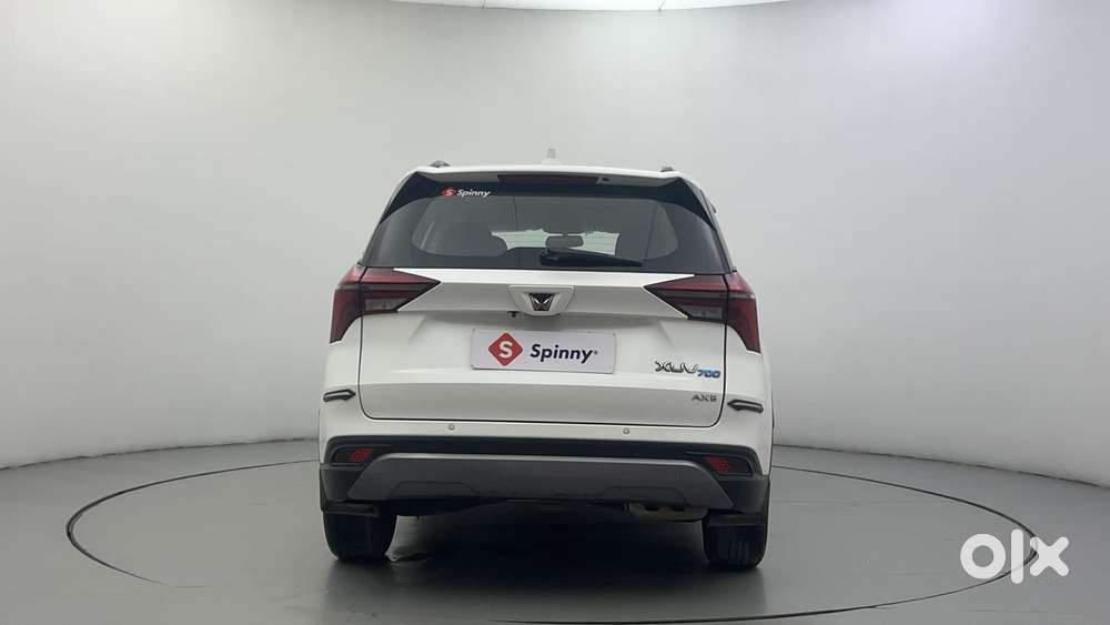 Mahindra Xuv700 2.0 Ax 5 Petrol Mt Str, 2022, Petrol