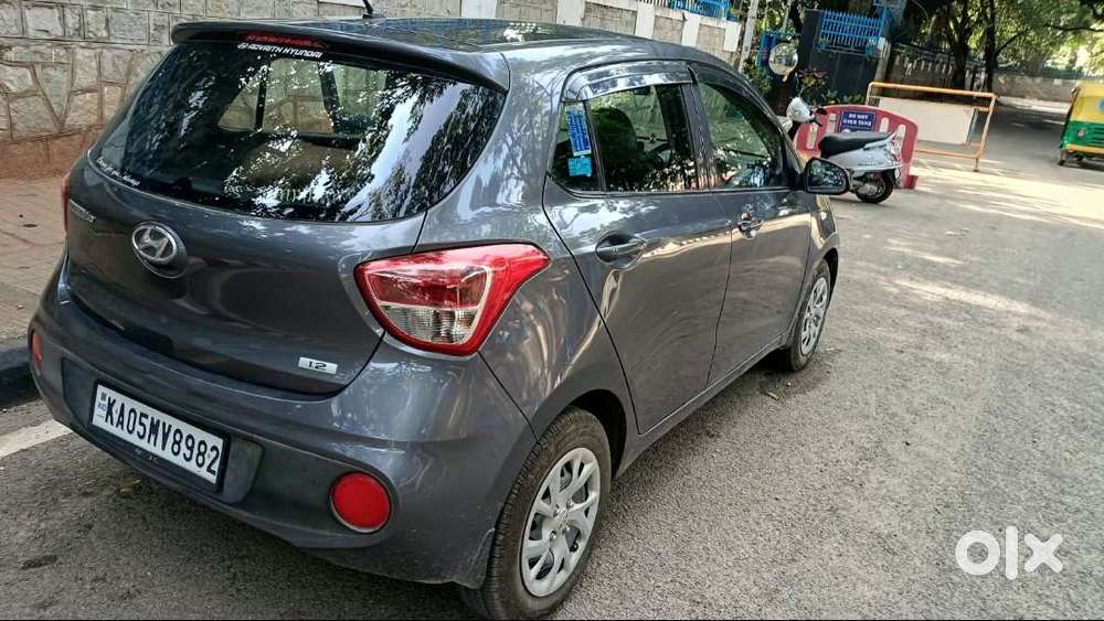 Hyundai Grand I10 2017 (grey Color)for Sale In Good Condition