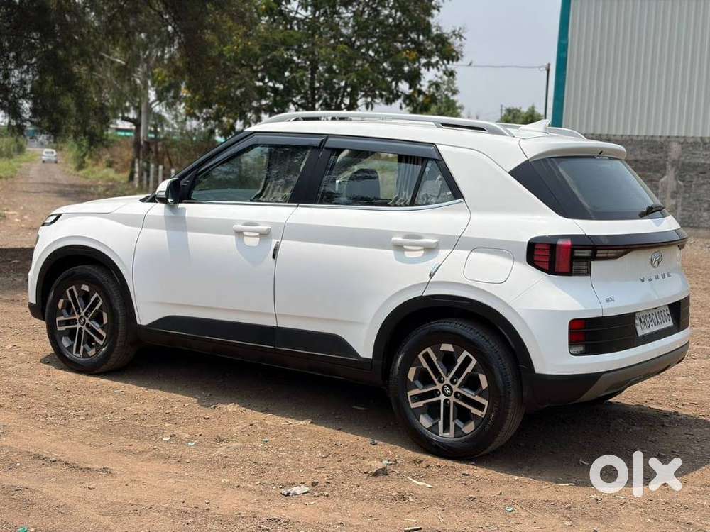 Hyundai Venue Sx (o) Mt 1.5 Diesel, 2022, Diesel