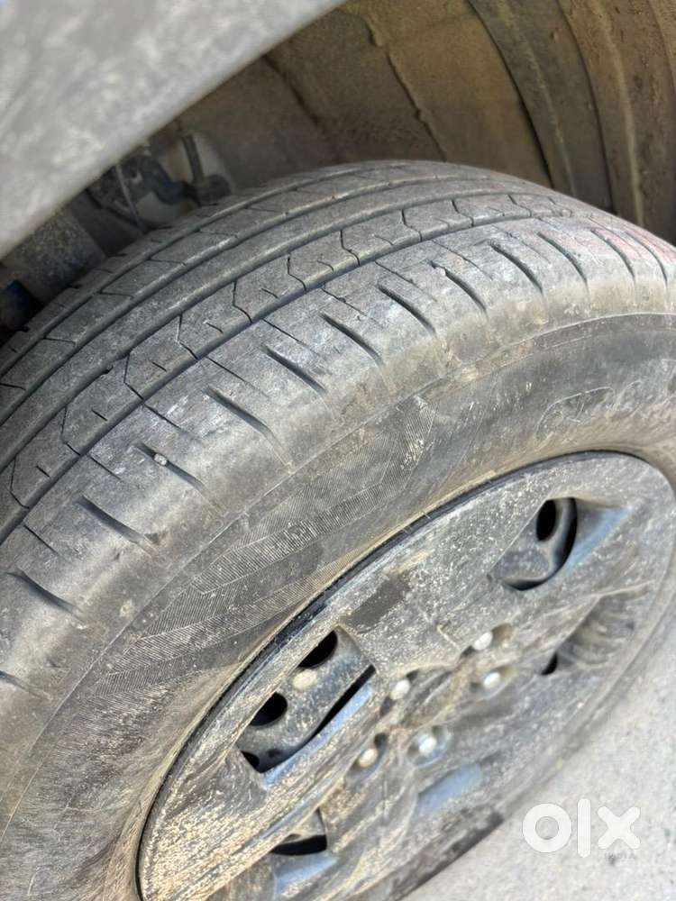 Hyundai Venue 2024 Petrol 14000 Km Driven