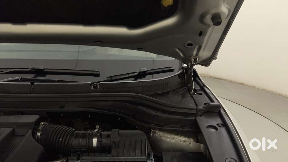 Mahindra Xuv700 2.0 Ax 7 Petrol At Luxury Pack Str, 2021, Petrol