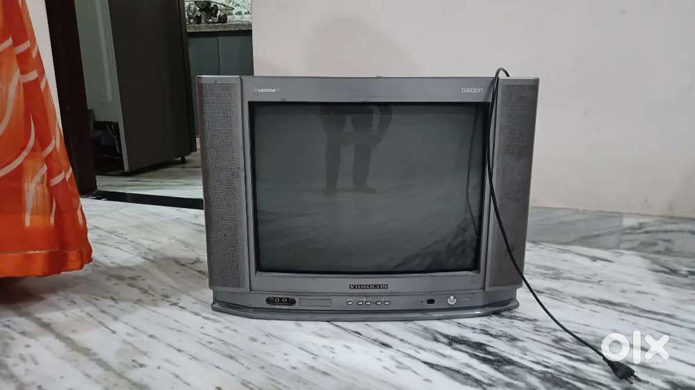 Electronic device television