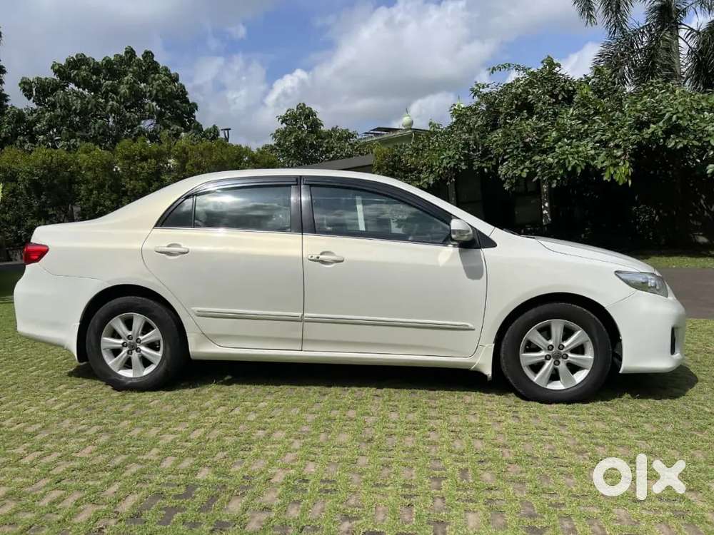 Toyota Corolla Altis 2011 Cng & Hybrids 99800 Km Driven
