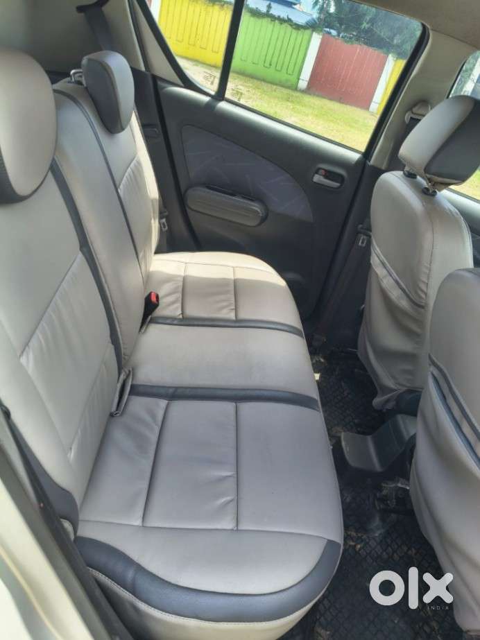 Maruti Suzuki Ritz Vxi, 2012, Petrol
