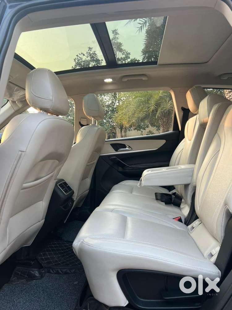 Mahindra Xuv700 2.2 Ax 7 Diesel At Str, 2023, Diesel