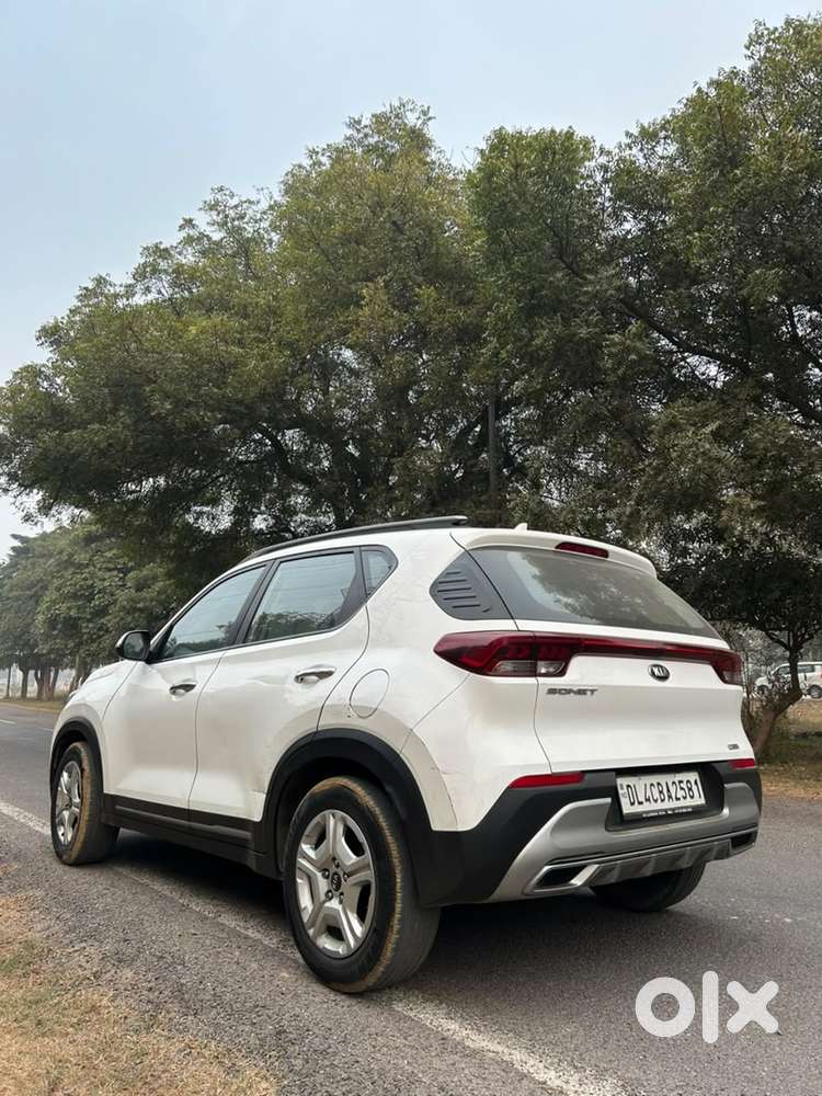 Kia Sonet Petrol 2021