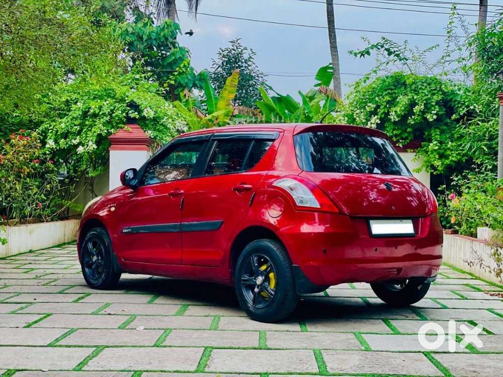 Maruti Suzuki Swift Lxi Optional-o, 2012, Petrol