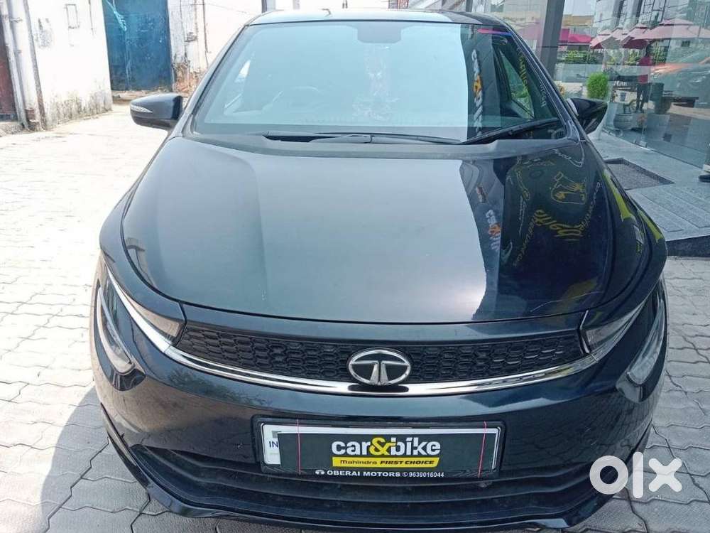 Tata Altroz 1.2 Xz Plus Dark Edition, 2023, Petrol