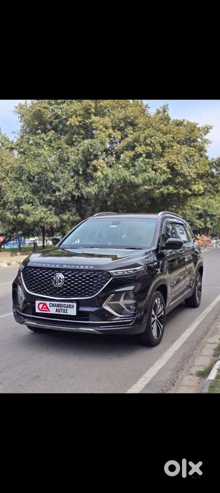 Mg Hector Plus Sharp Pro 1.5 Turbo Petrol  Cvt 7 Str Dual Tone, 2022..