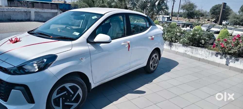 Hyundai Aura 2025 Petrol 12000 Km Driven