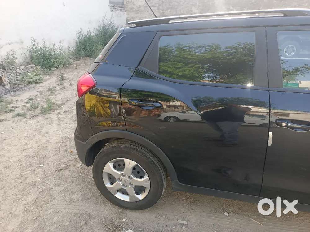 Mahindra Xuv 300 Black Colour