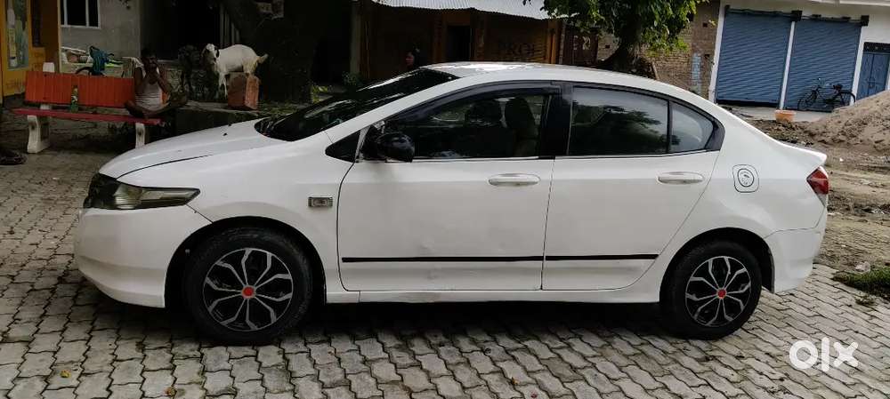 Jamuna Pur Chauraha Honda City Petrol Manual 2009
