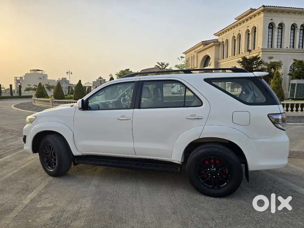 Toyota Fortuner 2013