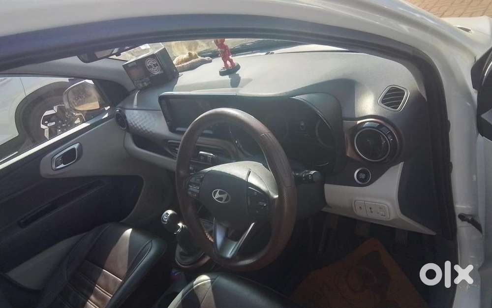 (taxi ) Hyundai Aura (sx Cng) Top Vairiant