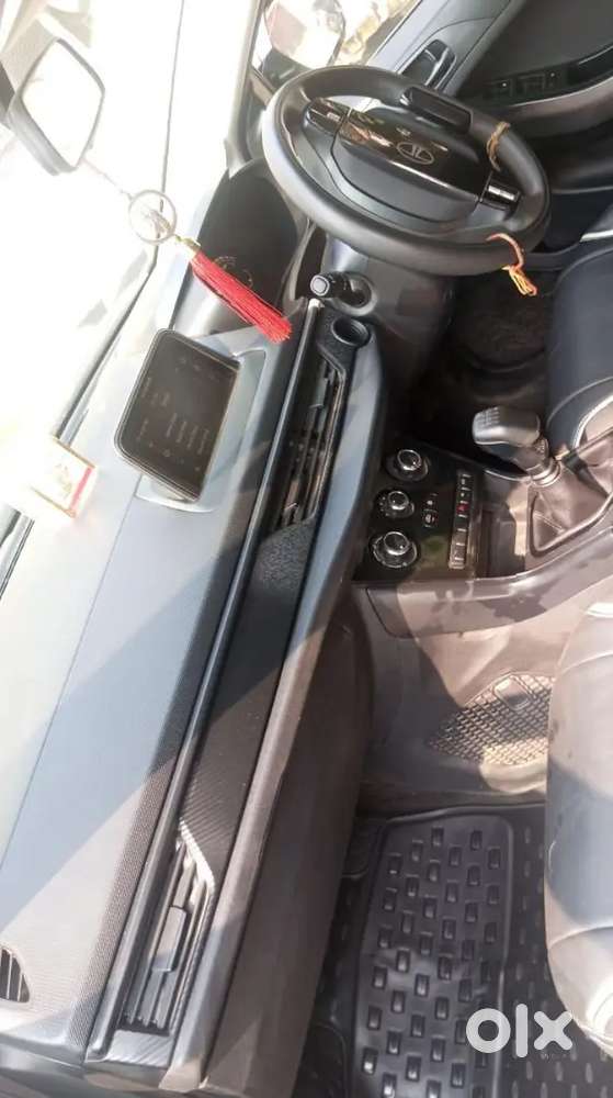 Tata Nexon Smart Plus Petrol And Cng  Mt 2024 Nov