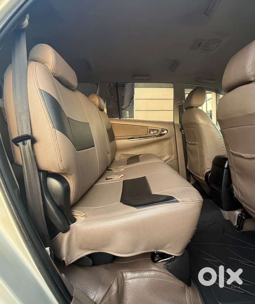 Toyota Innova 2.5 Vx 8 Str Bs-iii, 2015, Diesel